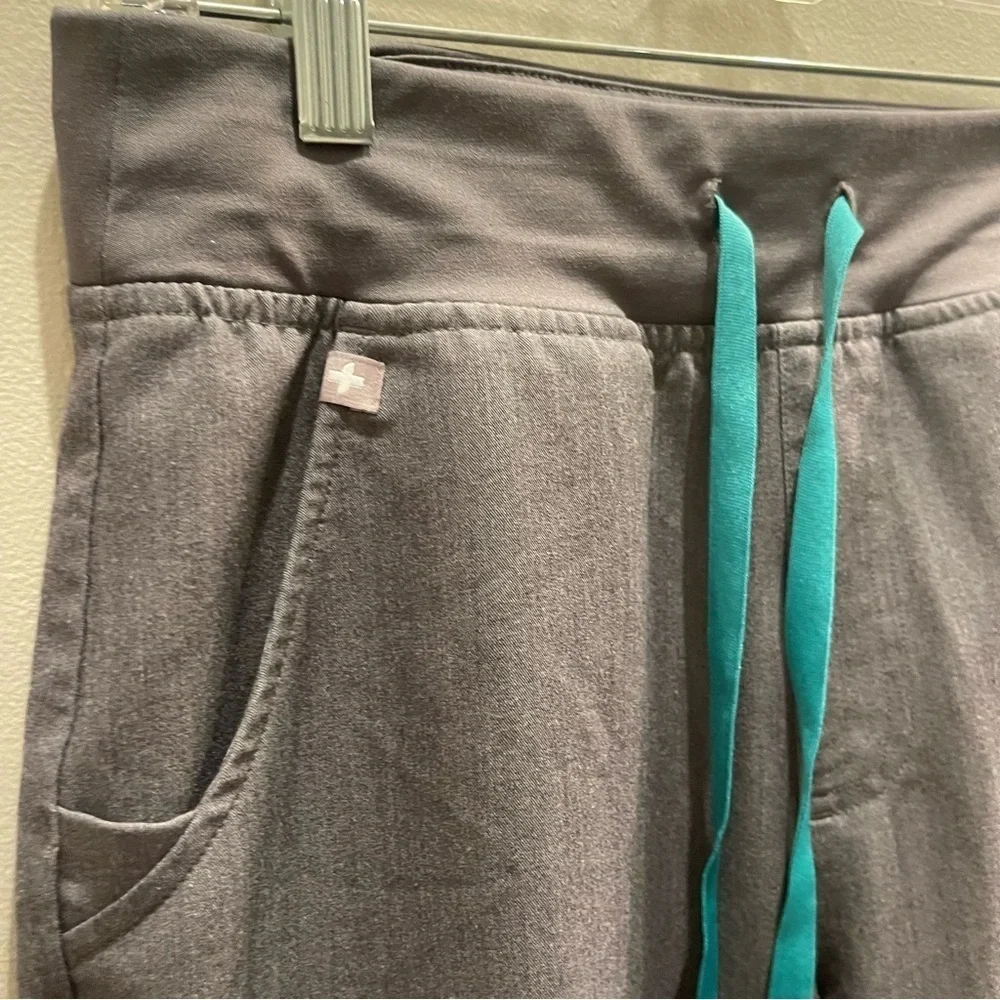 FIGS technical collection scrubs Jogger Pants Women’s S Tall Gray Pockets